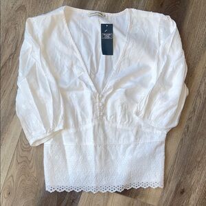 Abercrombie & Fitch White Blouse with Embroidered Details